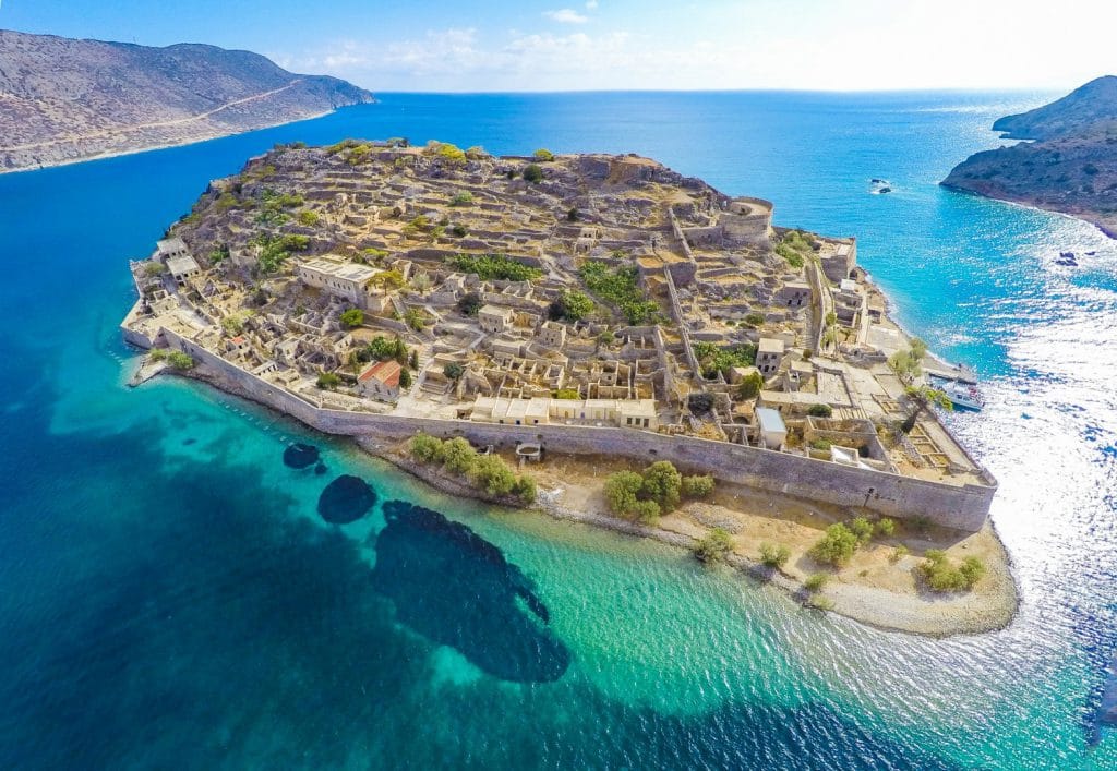 Spinalonga Island, a former leper colony in Creteer lep